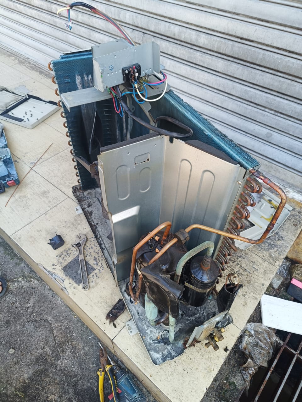 This write Indoor and outdoor aircond services throughout Klang Valley — WhatsApp Image 2026-08-13 at 11.43.02 PM (1)