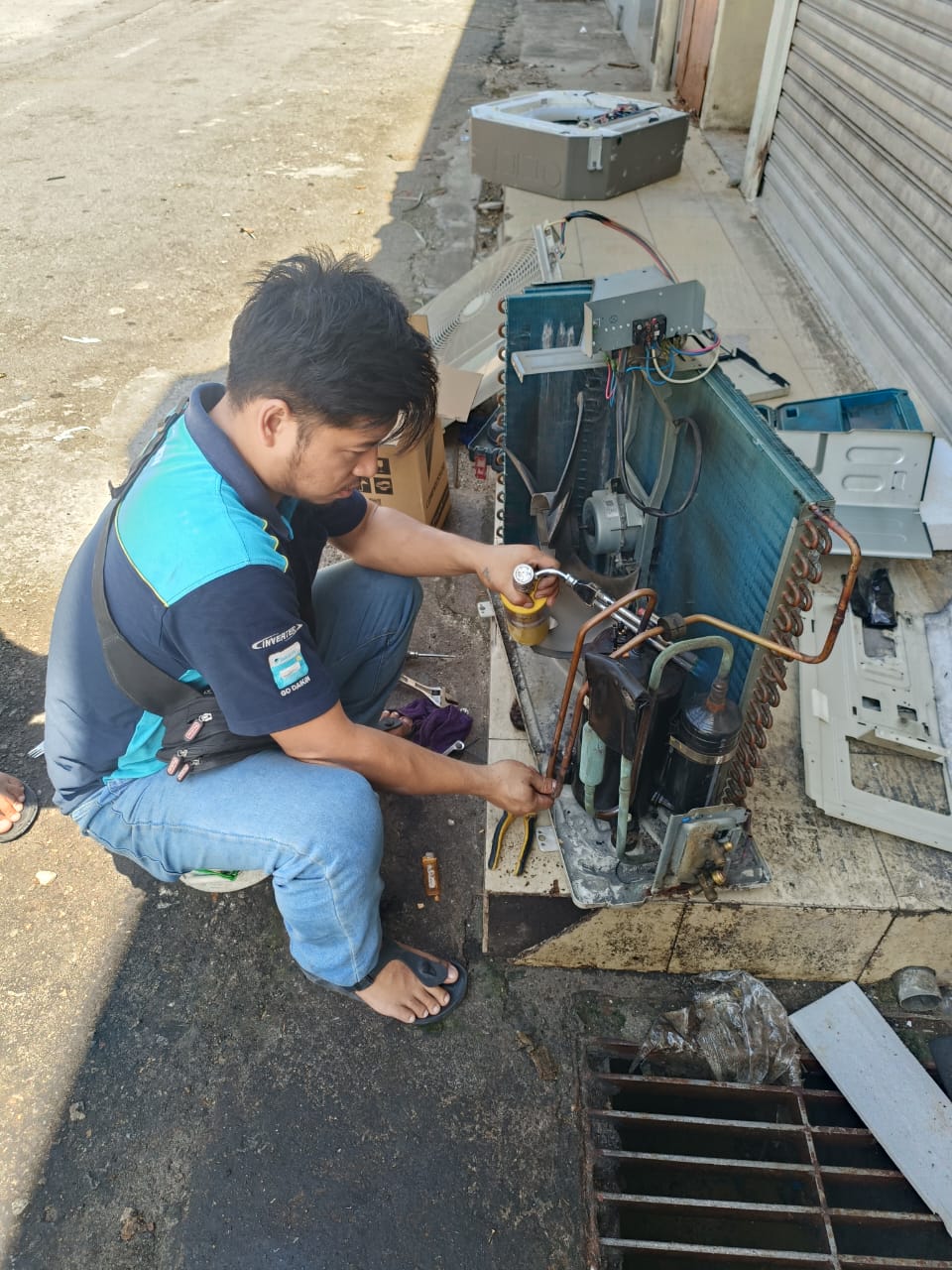 This write Indoor and outdoor aircond services throughout Klang Valley — WhatsApp Image 2026-08-13 at 11.43.02 PM