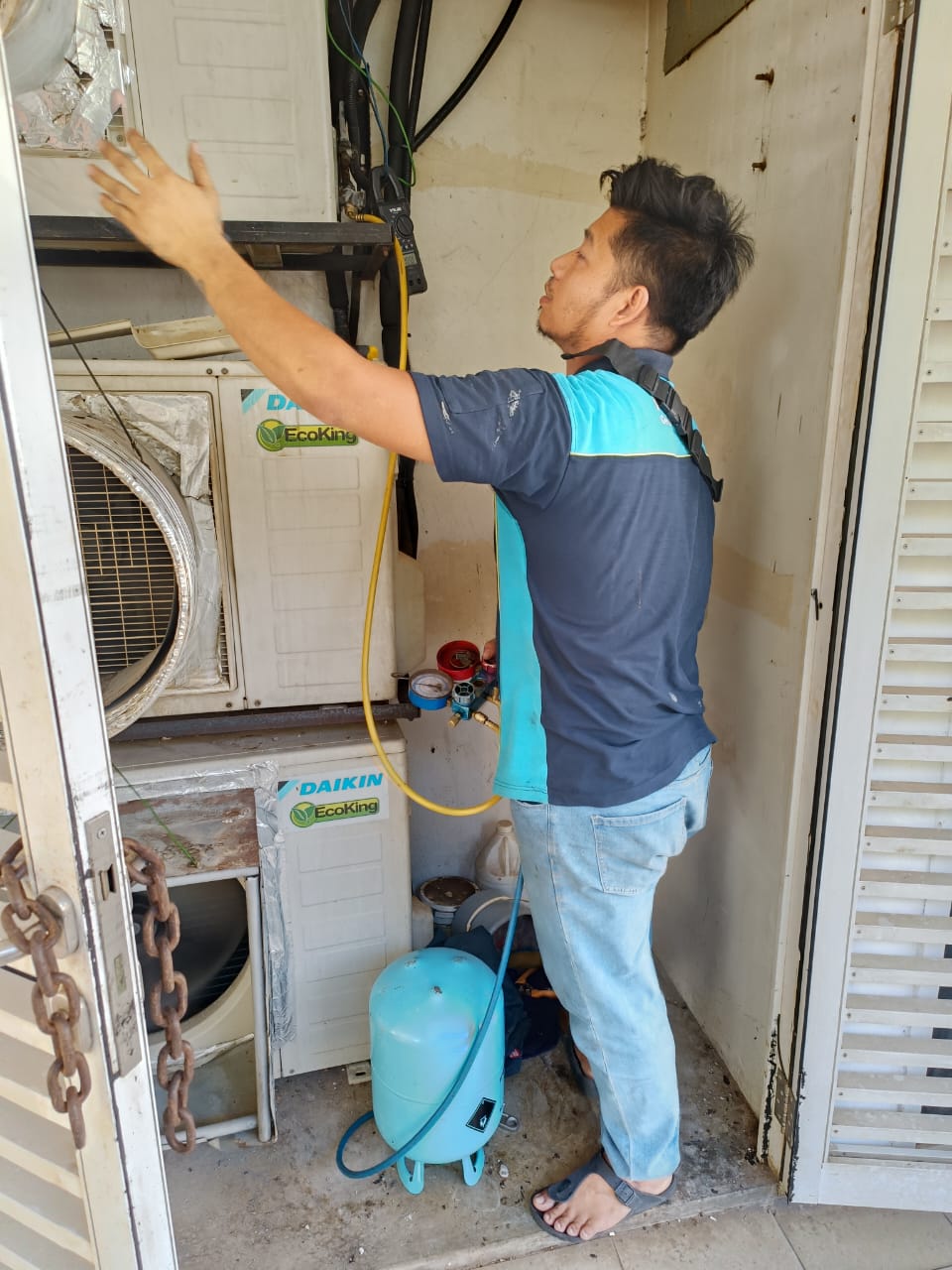 This write Indoor and outdoor aircond services throughout Klang Valley — WhatsApp Image 2026-08-13 at 11.43.03 PM (2)