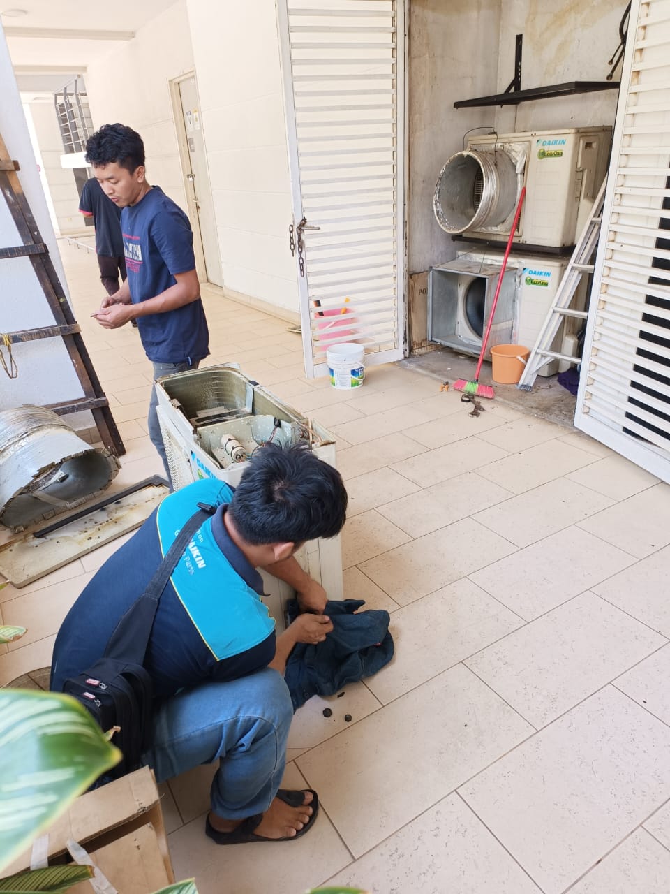 This write Indoor and outdoor aircond services throughout Klang Valley — WhatsApp Image 2026-08-13 at 11.43.03 PM (3)