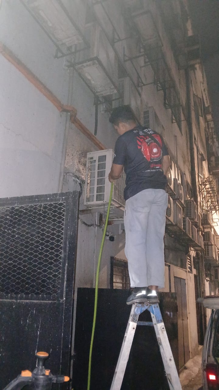 This write Indoor and outdoor aircond services throughout Klang Valley — WhatsApp Image 2026-08-13 at 11.43.05 PM (1)